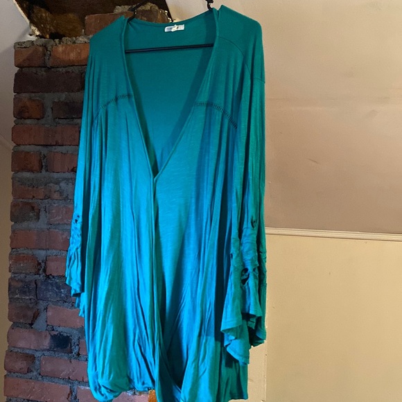 Maurices Tops - Maurice’s embroidered bell sleeve top